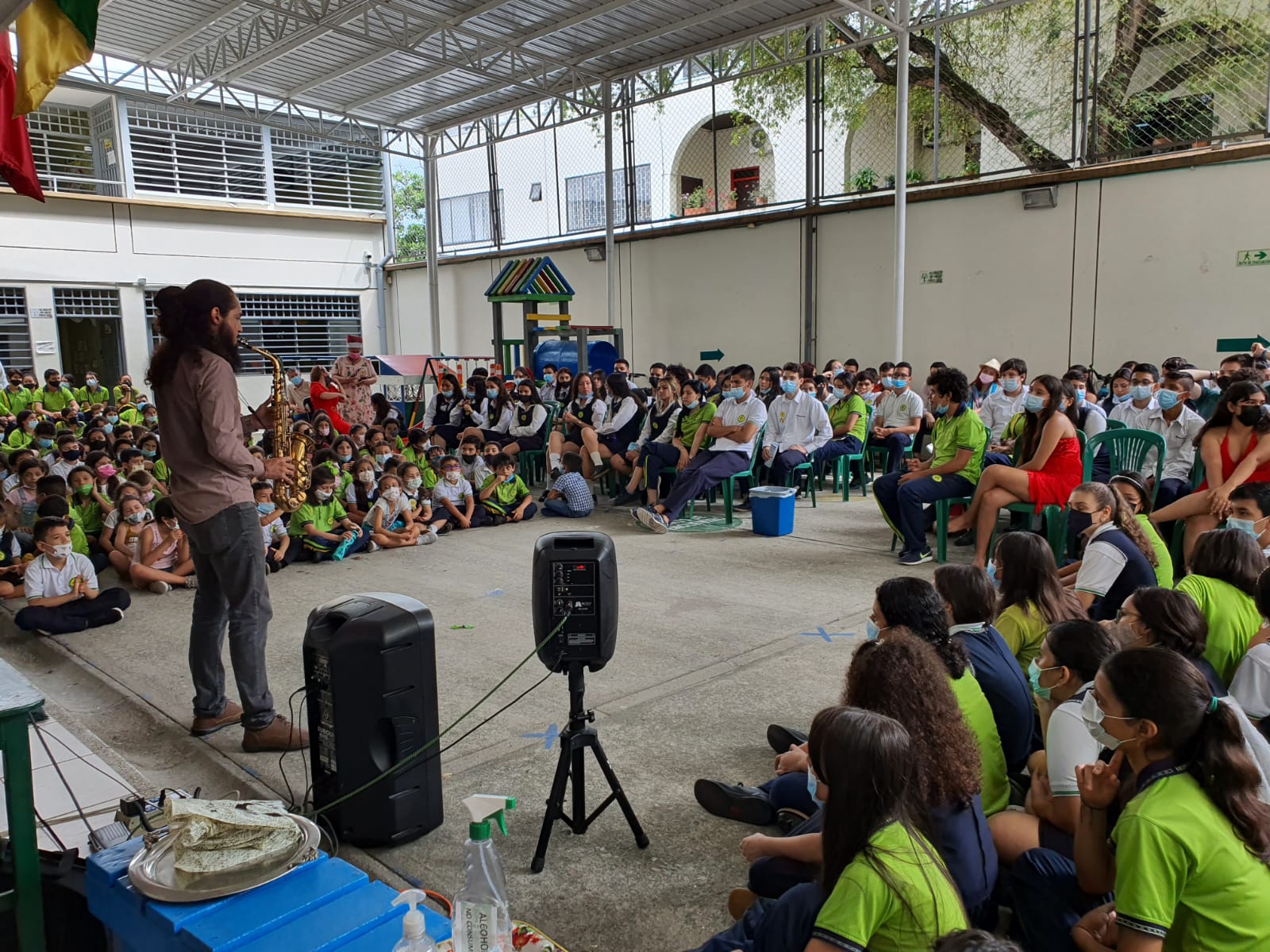 Biblioteca digital con recursos multimedia